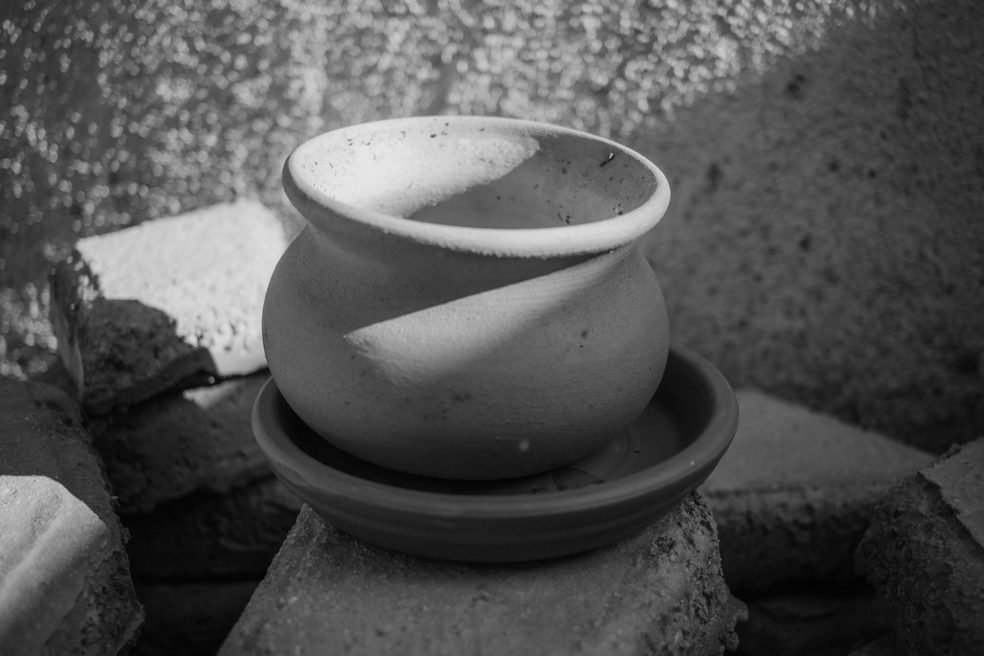 Глиняный горшок